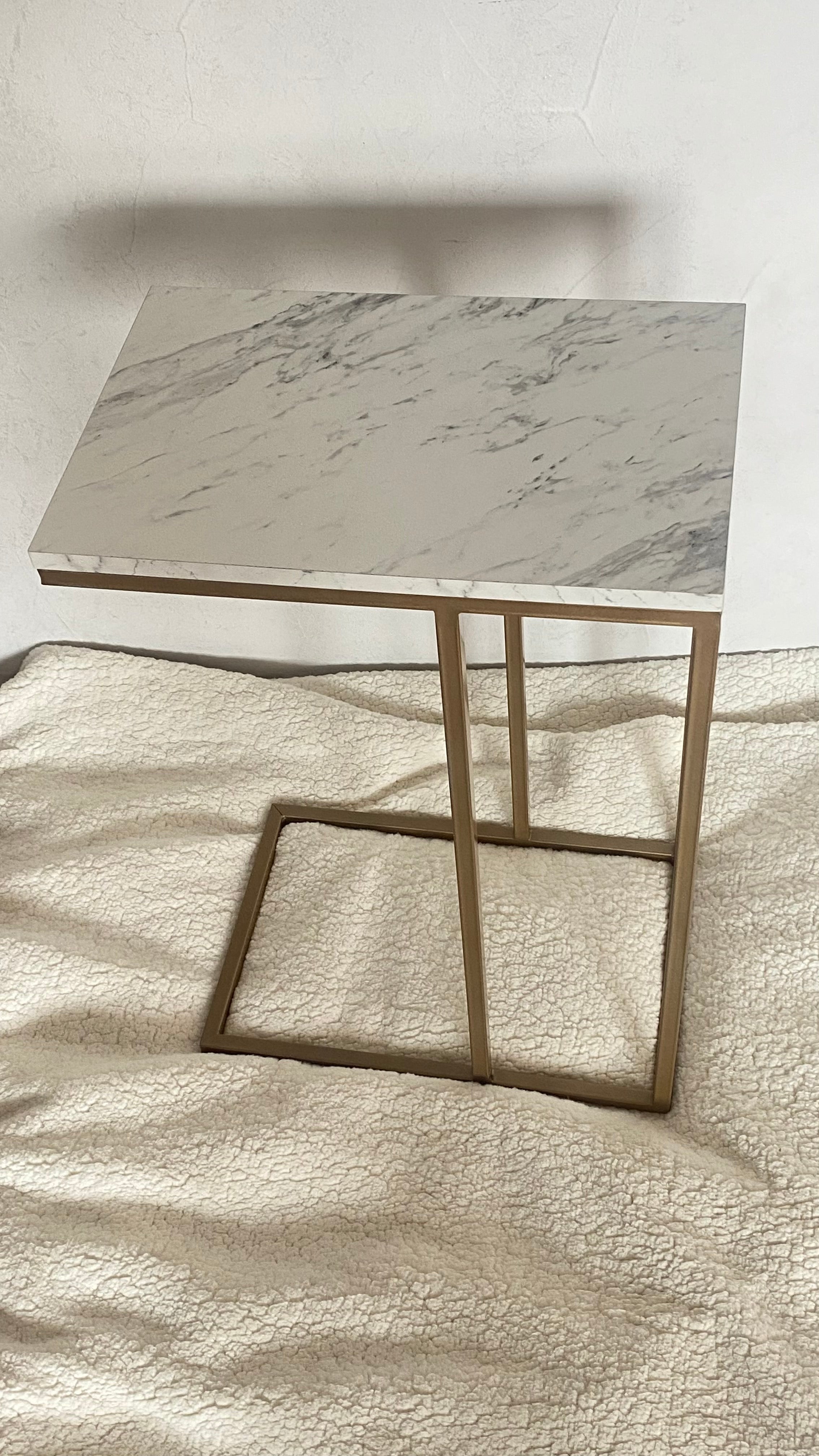 Tezza Marble-Like mesa lateral